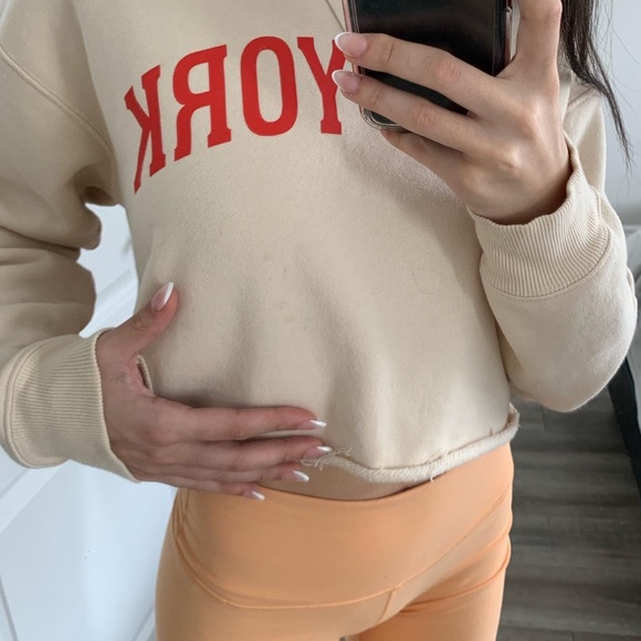 NEW YORK CROPPED CREWNECK - Picture 6 of 6